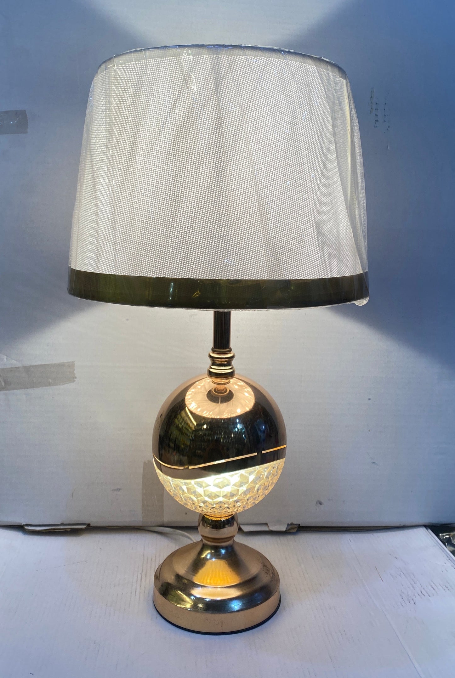 3890 plastic Lamp (18.5inch)