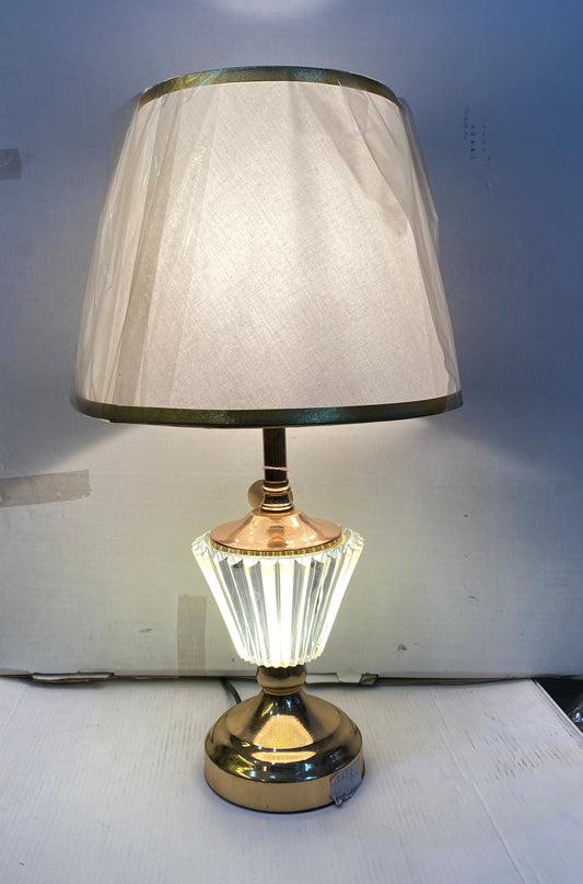 3889 plactic Lamp (18inch)