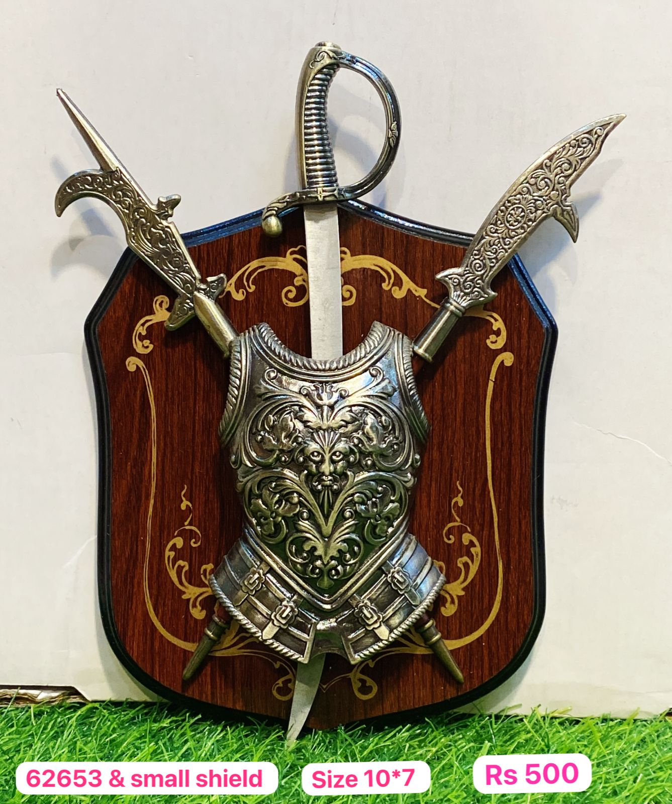 62653 small shield ( 10x7inch )